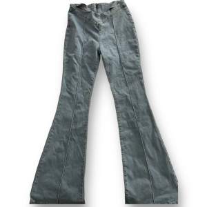 Skitsnygga y2k jeans, stretchiga, mid waist :)