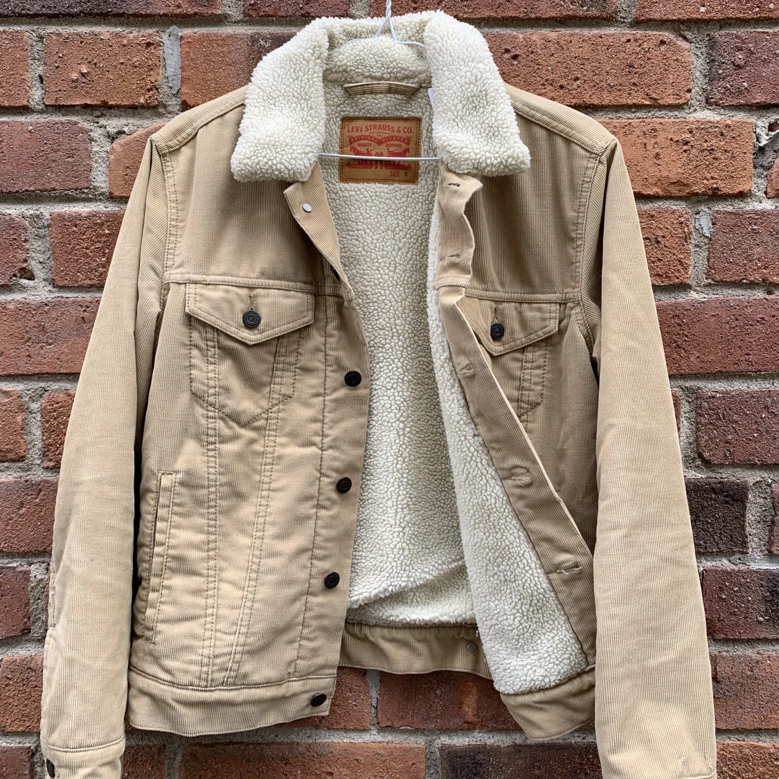 Fodrad manchesterjacka från Levi’s i storlek S