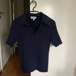 Topp - Topp från & other stories i storlek S. Använd vid ett tillfälle så i nyskick. 