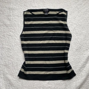 Silkes topp - Vintage topp i 70% silke, faller så fint!