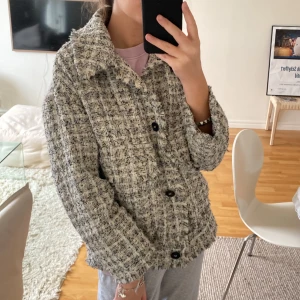 Tweedjacka - Supersöt tweed jacka!