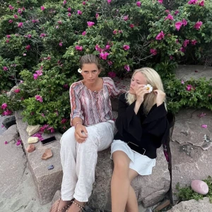 Blus - Säljer min fana färgglada blus i missoni-mönster. Den är tunn och i bra kvalitet. Skriv gärna vid fler frågor, pros kan diskuteras🌸