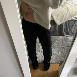 Linnebyxor  - Säljer dessa helt oanvända byxor💕hör av er för fler bilder o frågor!!