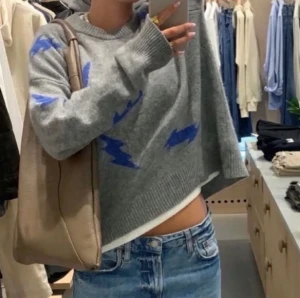 Zadig tröja - Säljer min väldigt fina zadig tröja.💙  Skriv vid flera frågor 