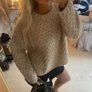 Stickad tröja - Super snygg!!! Jätteee bra kvalitet!!!