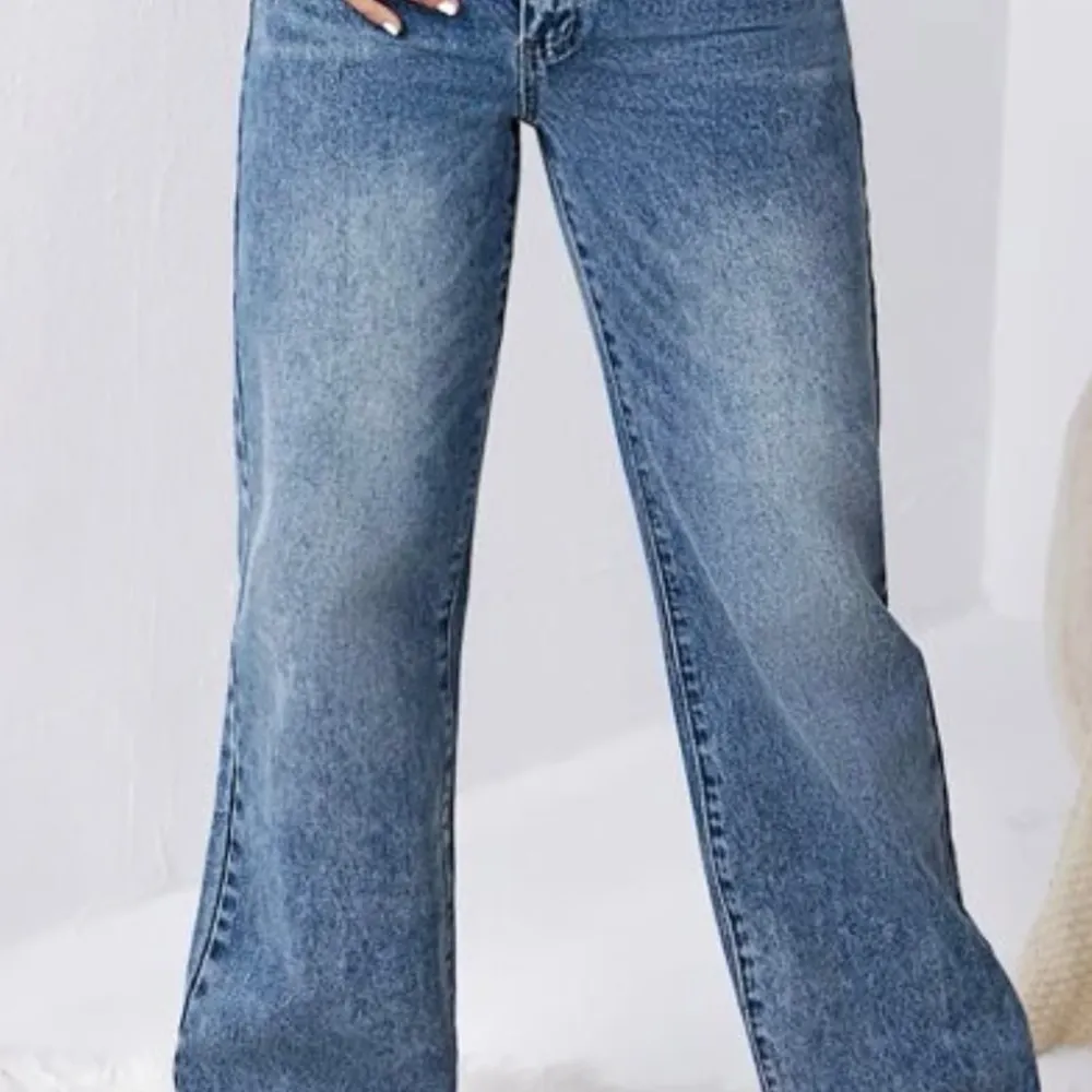 Bra skicka vida jeans med lågmidja i stl s. Jeans & Byxor.