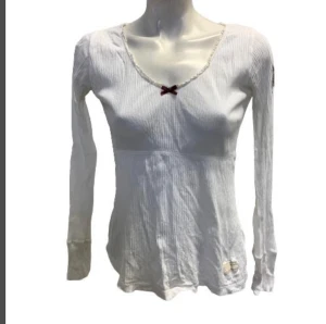 Odd Molly! - Säljer min vita mega snygga odd Molly topp, den är i toppskick och inga spår av användning alls!💖