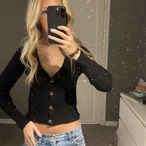 stickad topp - ribbad cardigan från hm , storlek s 