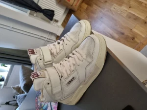 Fina gant skor - Gant skor stl 37, använda max 2 gånger, köparen betalar frakten 