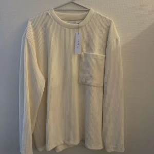 Topman dress - En helt ny dress med prislapp kvar säljes pågrund av att de va för stort. Tveka inte på att höra av dig🤝🏻😊