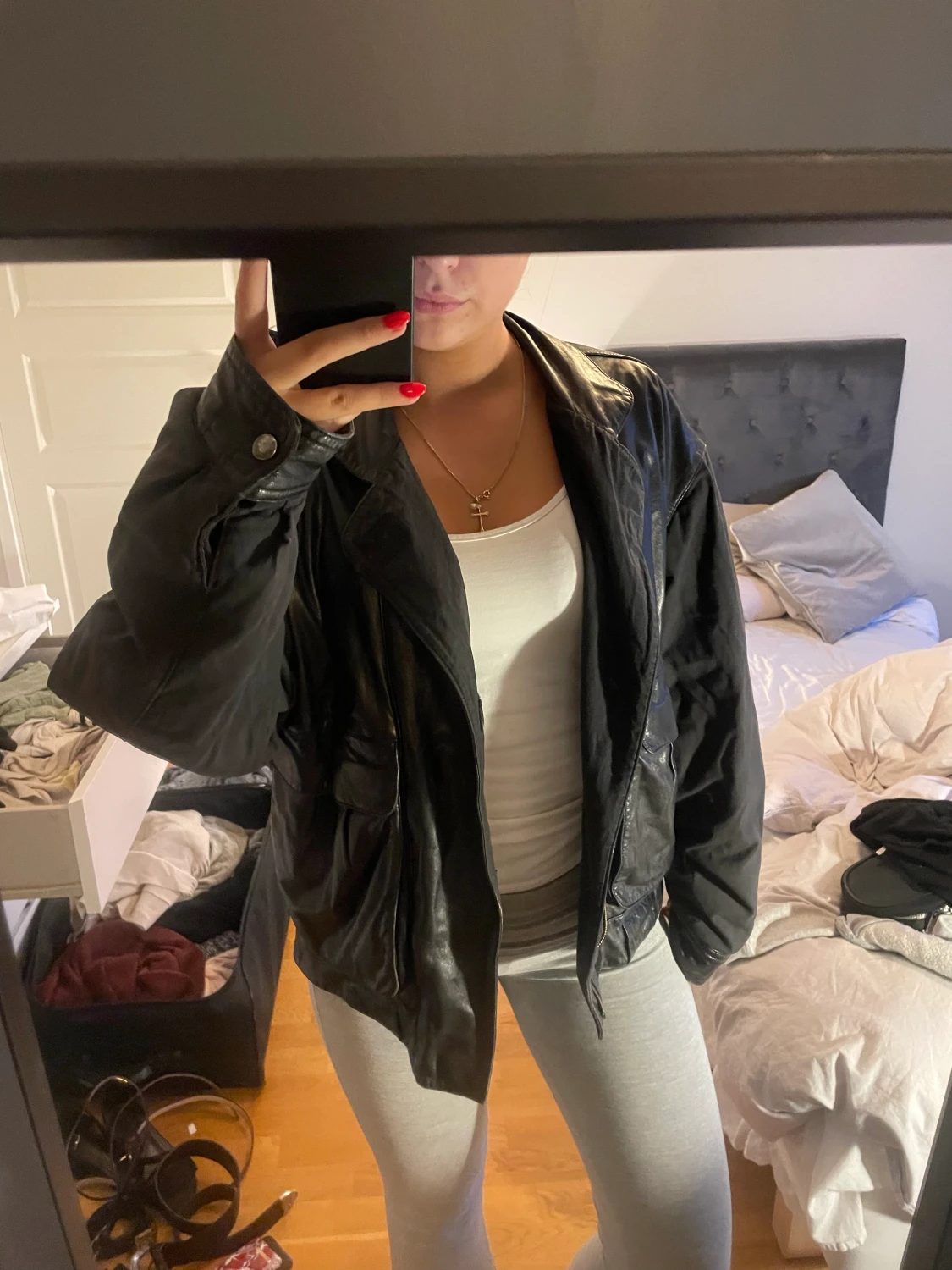 svinsnygg skinnjacka!