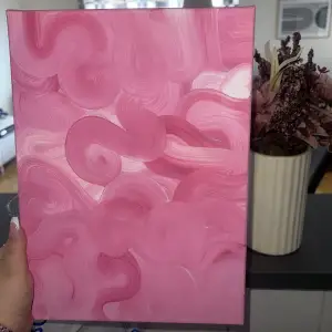 Egenmålad rosa barbie canvas, superfin att ställa eller hänga upp som inredning k hemmet. 