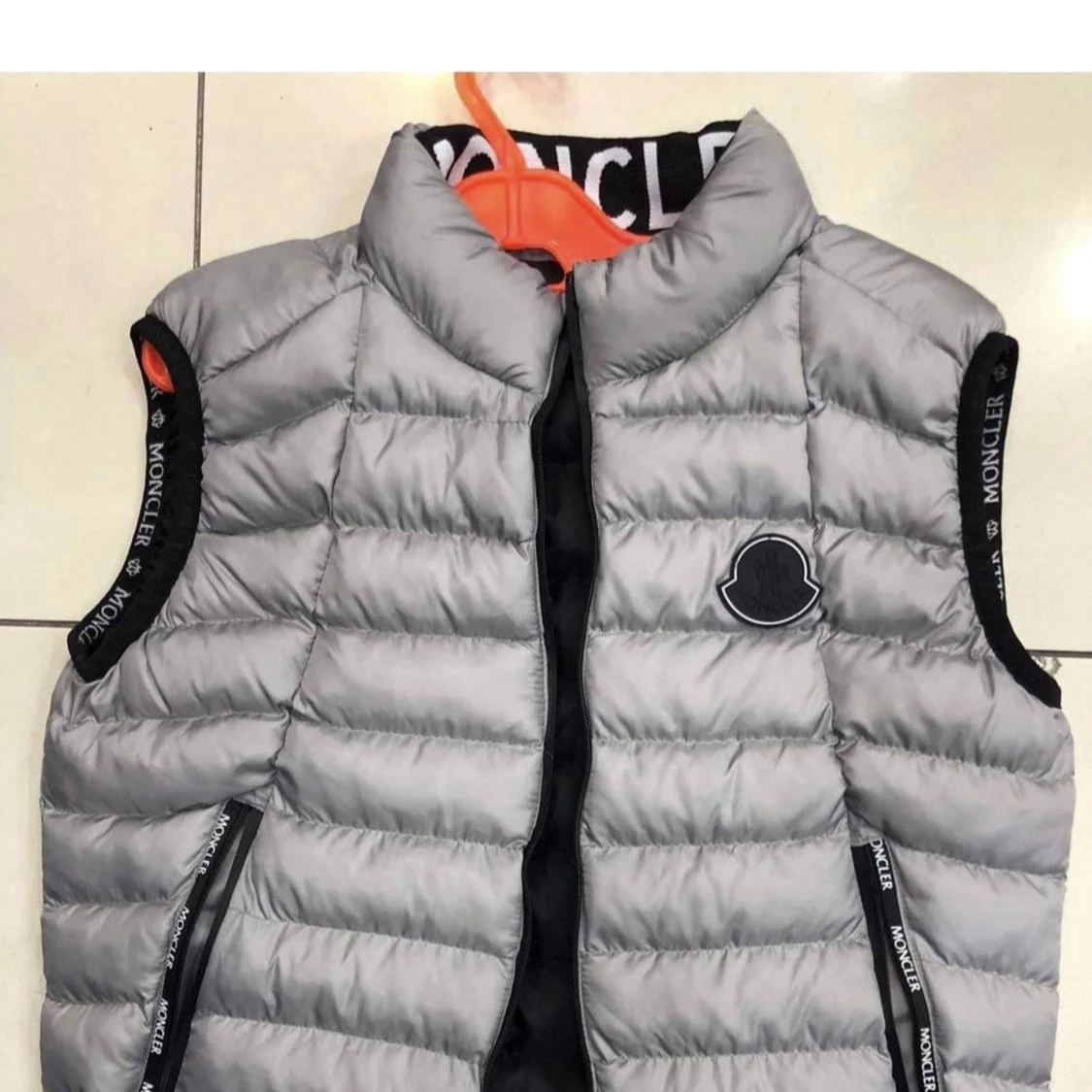 Moncler väst