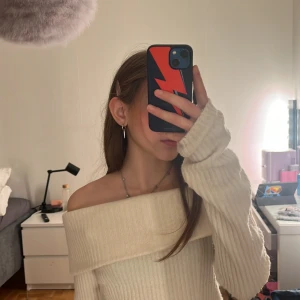 Sjuk fin tröja från H&m - Säljer nu denna otroligt fina tröja från h&m som är helt slutsåld!💘