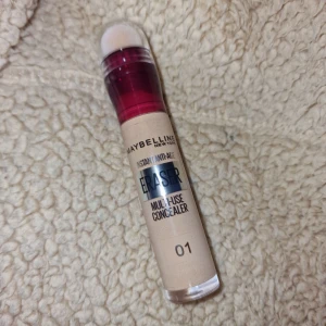 Concealer - Helt ny och oanvänd multi-concealer från Maybelline. Nypris 129 kr.