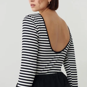 Randig fin tröja - Randig fin tröja från Gina Tricot använd bara en gång. 