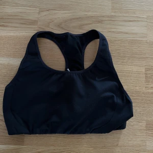 Nike sport-bh  - Superfin svart sport bh från Nike. 