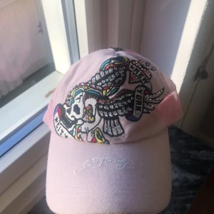 Äkta Ed Hardy Keps - Ed Hardy 2000s snapback i gott skick!!