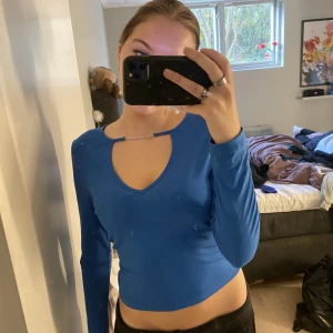 Fintopp - Jätte fin tröja från bikbok💞 knappt använd💞