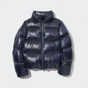 Höst/vinterjacka uniqlo💕 - Säljer min höst och vinterjacka från uniqlo💕 jätteskön och varm köpt för 1300kr mitt pris 500kr💖 storlek L men passar mindre storlekar beroende på hur man vill ha den!