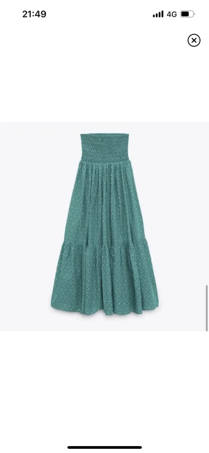 Zara långkjol - Vill gärna byta denna kjol som är i storlek M till en i storlek S, ( KJOLEN ÄR INTE TILL SALU) 🫐💘