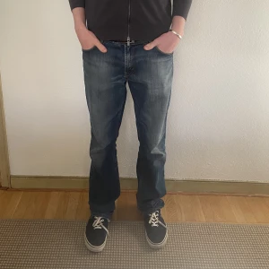 Strellson jenas  - Snygga blåa strellsonjeans