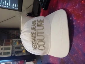 Versace jeans courure - Köpt ett år sen har inte andvänt den så mycket en gång tvätat 