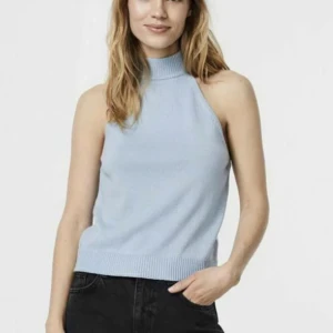 Topp - Ljusblå topp från vero Moda. 