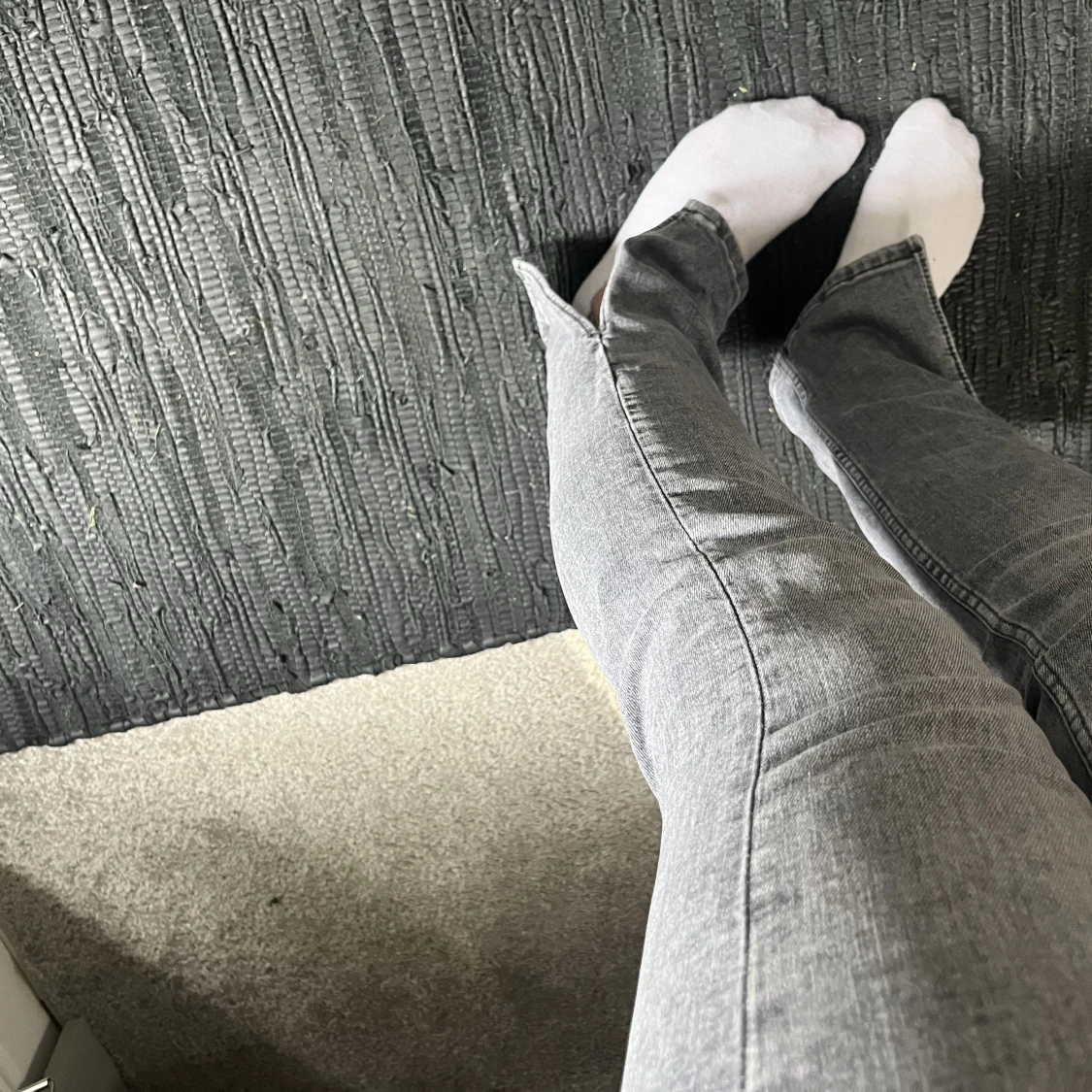 Gråa Zara jeans med slits - 90