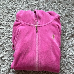 Juicy couture tröja  - En jättefin juicy couture tröja i rosa