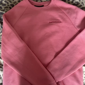Peakperformance tröja - Snygg tröja som nästan är helt ny! I super skick! Storlek M för killar.