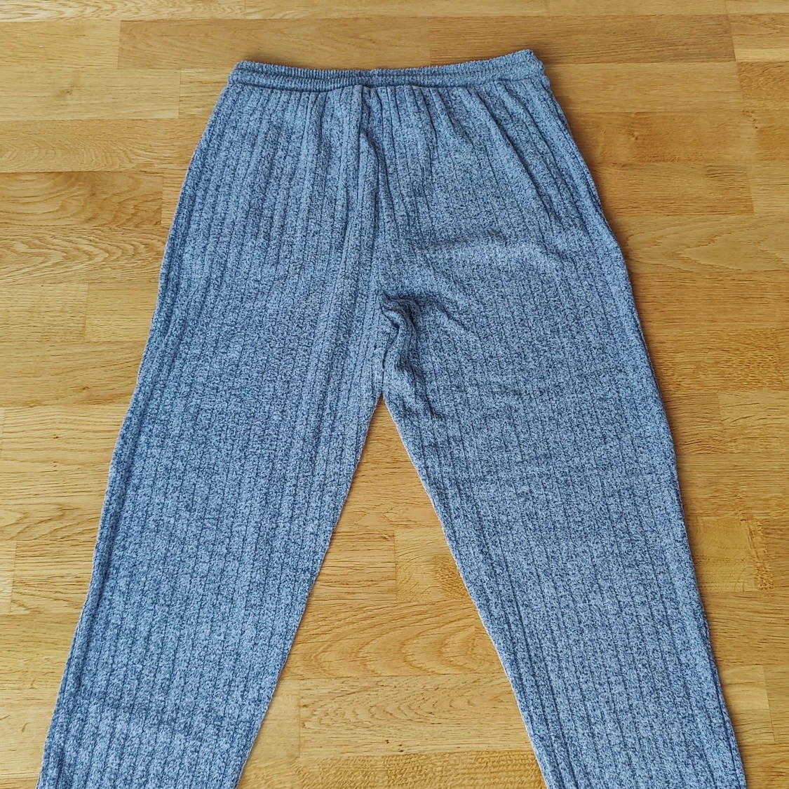 Gråa mjukisbyxor  - 90