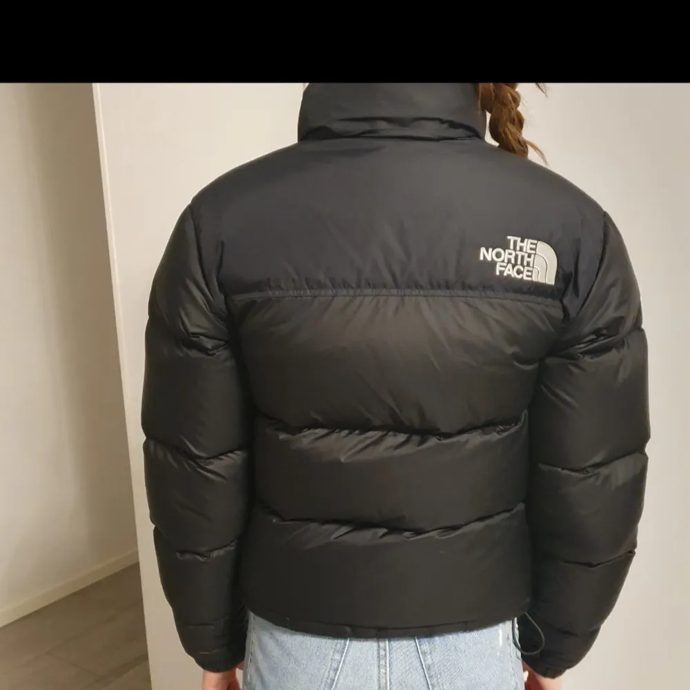 The North face jacka original pris 3700. Säljer den för 1600 kr. Jackor.