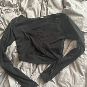 Tajt topp!  - Tajt topp från bik bok som sitter som en magtröja! Perfekt t sommar o fest 