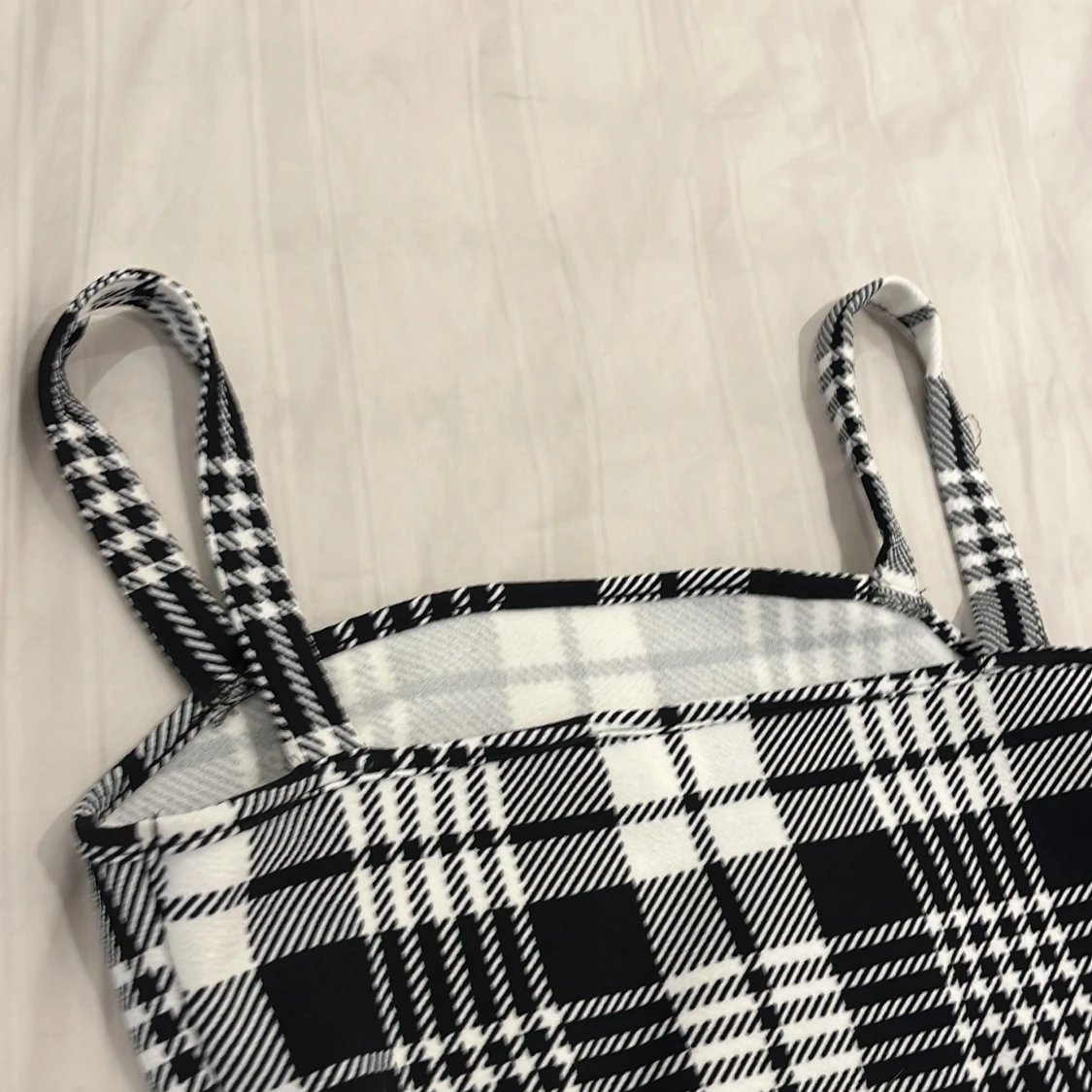 Rutig klänning - 91