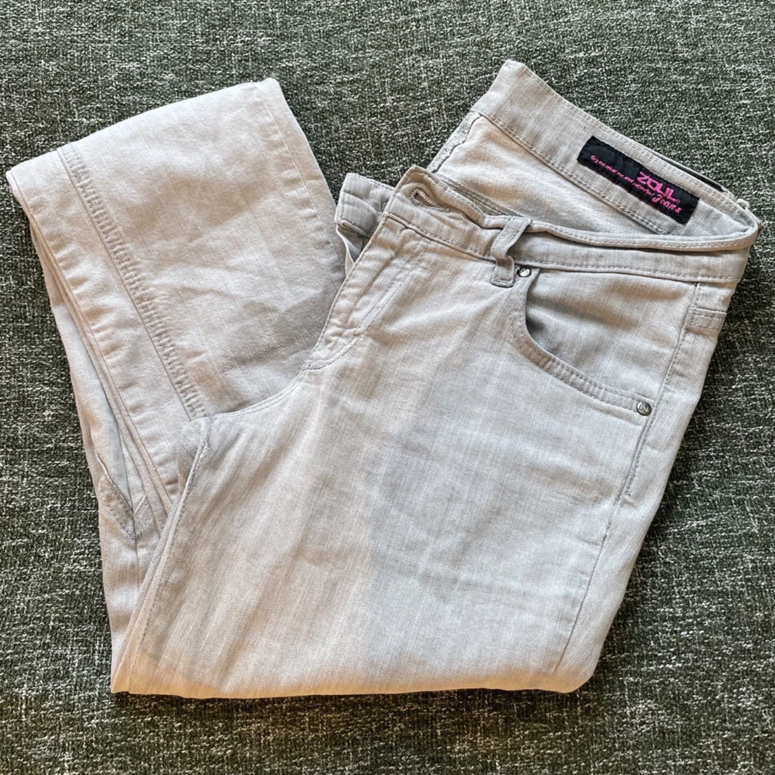 Grå lågmidjade jeans