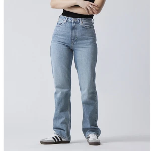 Weekday jeans - I modellen Rowe från Weekday. Färger säljs ej längre🙌🏼🌸🫶🏻I väldigt bra skicka!