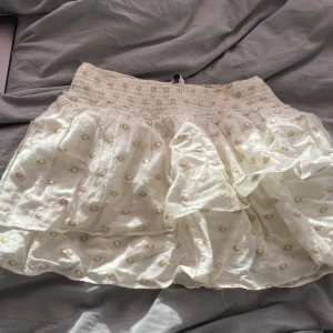 Kjol  - Kjol från zara, bra skick!! 