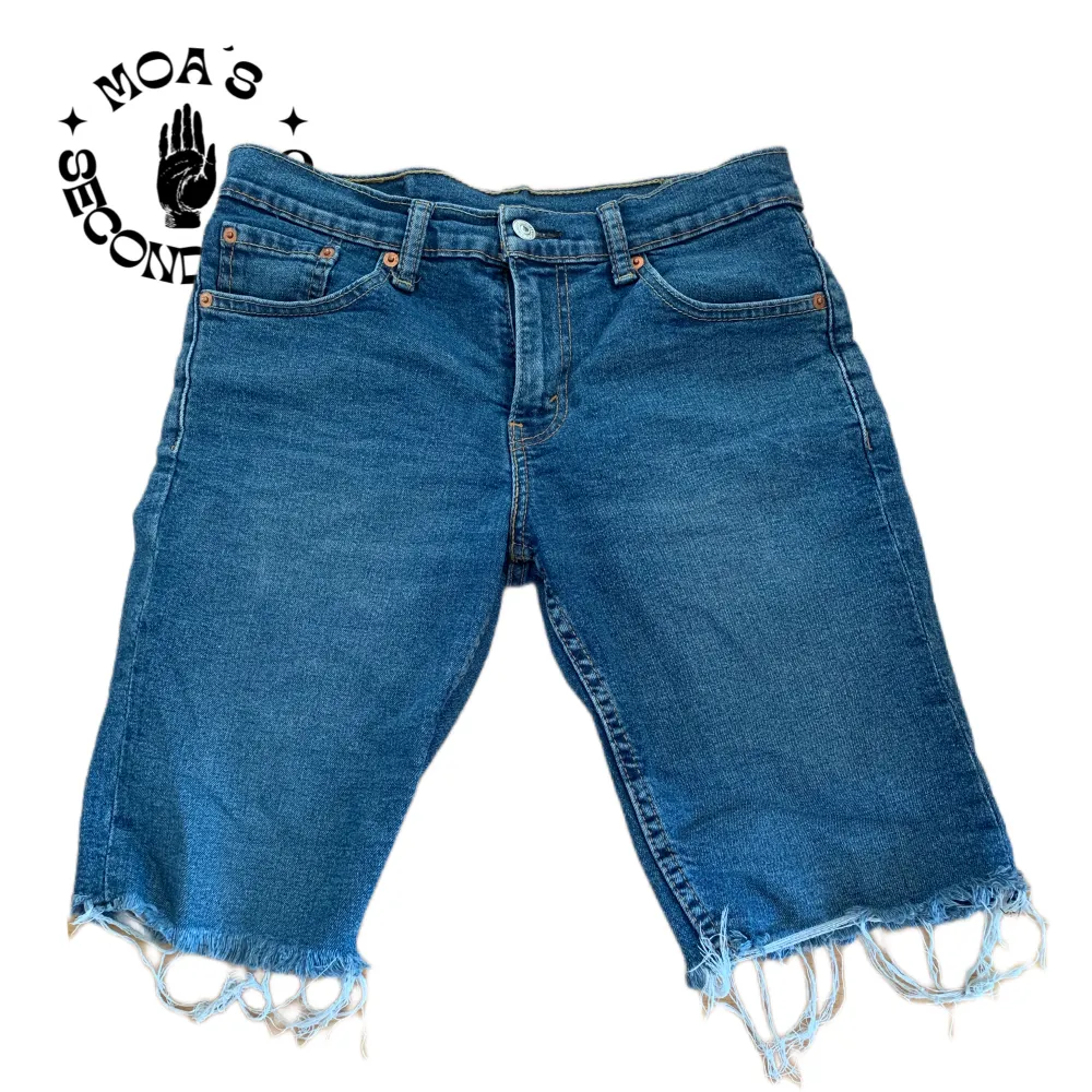 🪩 Vintage Levis 511 jeansshorts. Inga defekter, toppskick. 🪩 . Shorts.