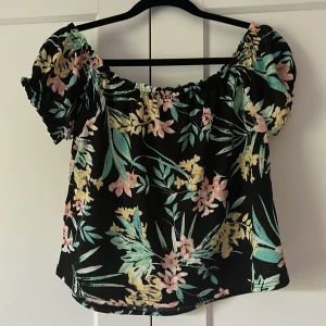 Topp - Of shoulder topp, använd några gånger