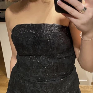 Hm  - Säljer denna från hm storlek S för den blivit för stor för mig köpt för 350 ( pris kan diskuteras vid snabbt köp) 