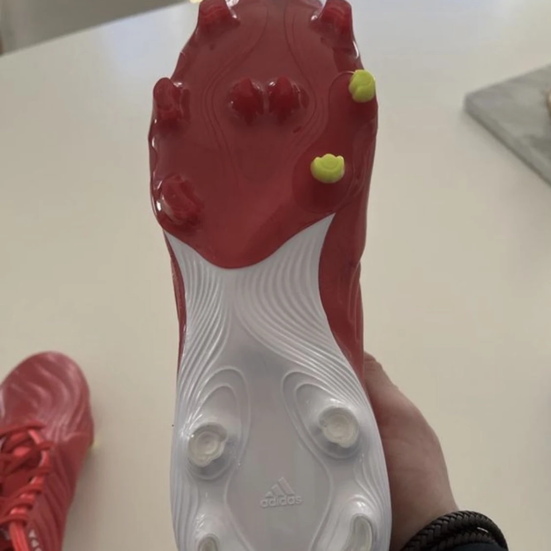 Addidas fotbollsskor  - 90