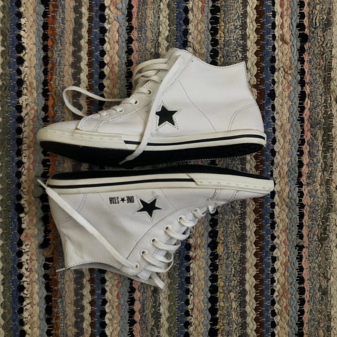 One star converse