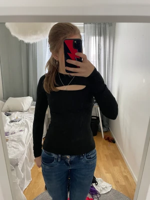 Festtop - Snygg festtopp öppen fram💗