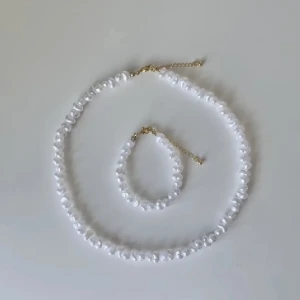 Rispuff Sett (🫶🏼 Nytt sett görs vid varje köp!) - Rispuff set till salu! Nu är äntligen vårt bästsäljande men slutsålda Rispuff set fylld på i lager!  De är handgjorda av oss. Finns att köpa i både silver och guld.