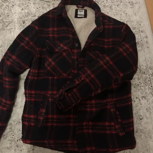 Flanell jacka från zara  - Använder ej längre, skick 10/10 