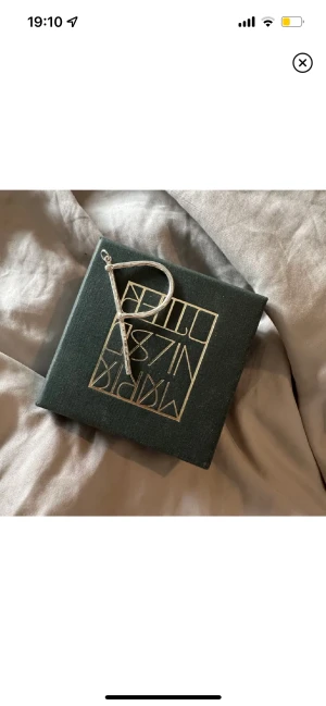 Maria Nilsdotter  - Säljer mitt P❤️❤️(endast berlock)