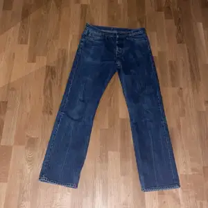 Hej på er alla säljer nu mina hope rush jeans som jag köpte i somras, kvaliten på dom är 8/10 använda ganska många gånger men inget fel på dom! Storlek 30! Nu pris för byxorna är 1800 Köparen står för frakt 