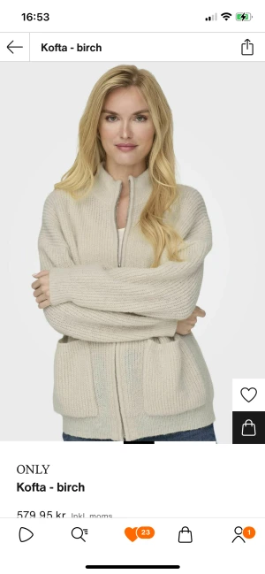 Stickad kofta - Säljer denna super fina stickade vita kofta från zalando som aldrig har kommit till användning storlek S. Inga defekter jätte skön köpt för 580kr