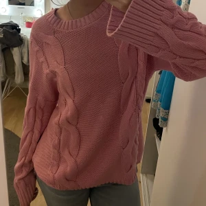 Rosa stickad tröja - Så himla fin tröja som inte kommer till användning 💐💞💝
